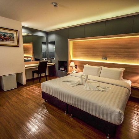 The Three Hat Yai Exterior foto
