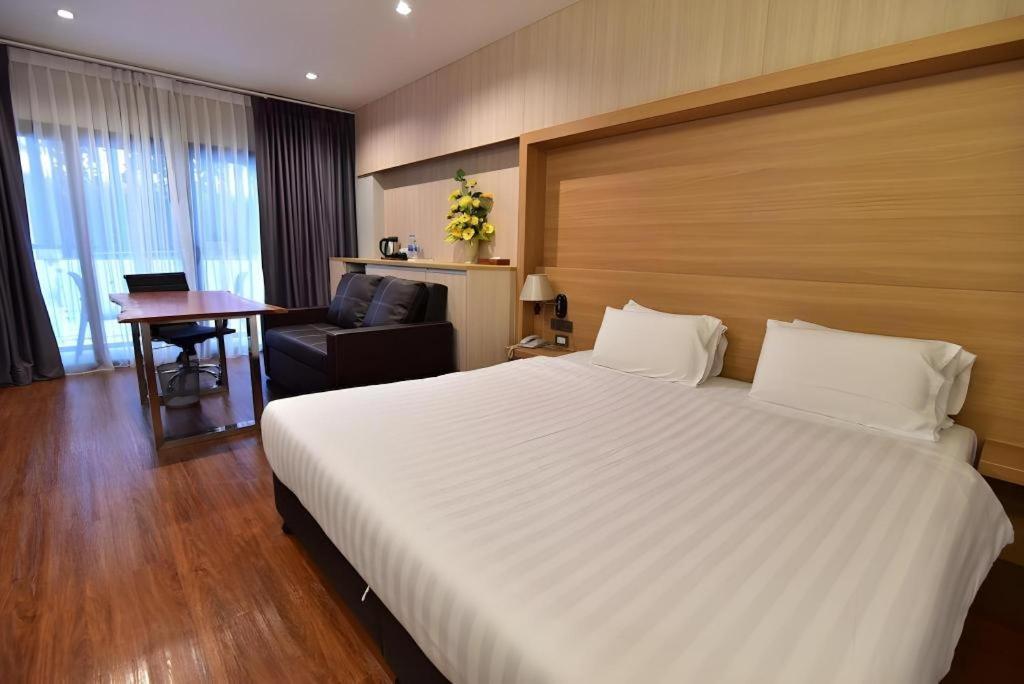 The Three Hat Yai Exterior foto